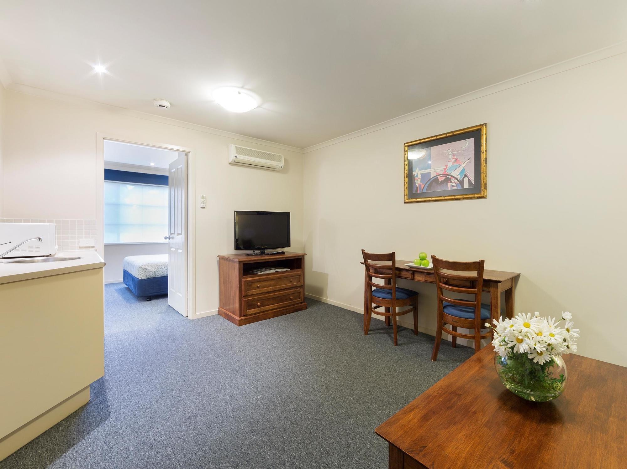 Canberra Parklands Central Apartment Hotel Exterior foto